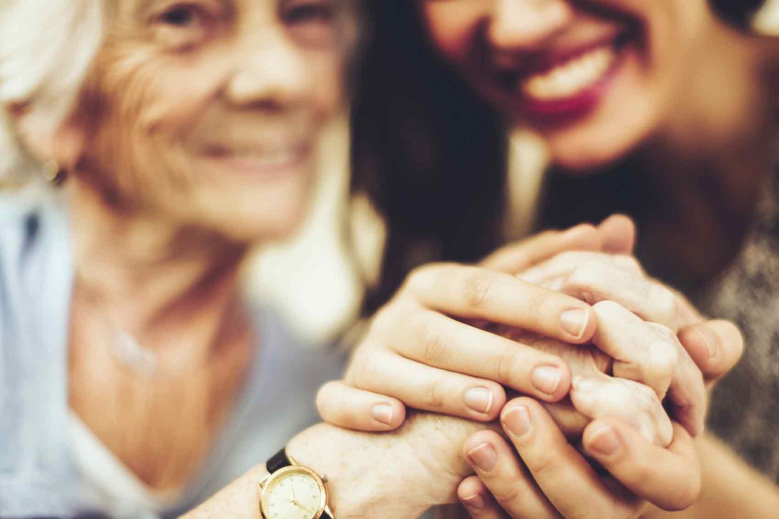 cuidadores-familiares-de-ancianos